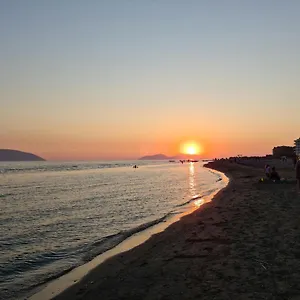 https://perandori-big-apartment.albaniahotels.org