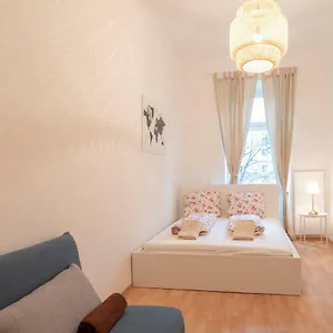 https://living-apartments-schnirchgasse.vienna-besthotels.com